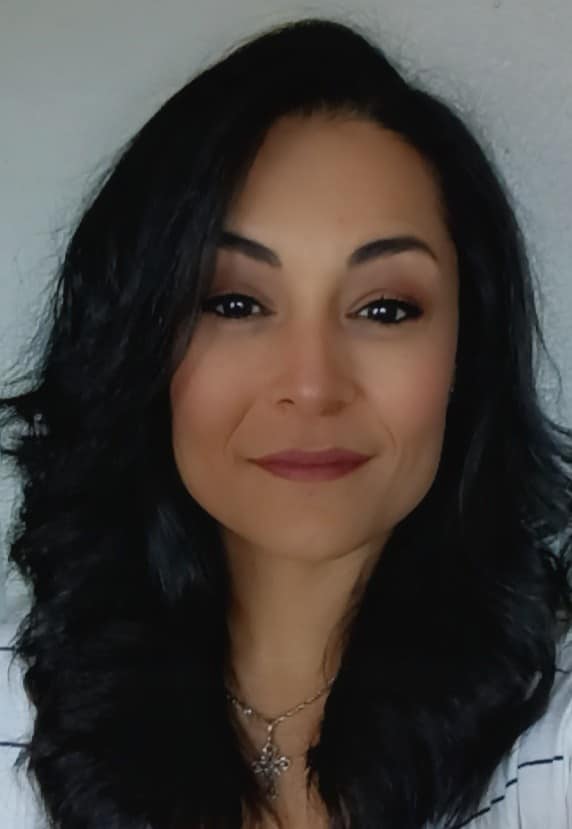 Erlinda Headshot